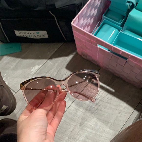 Unique Tiffany Sunglasses - Picture 3 of 11